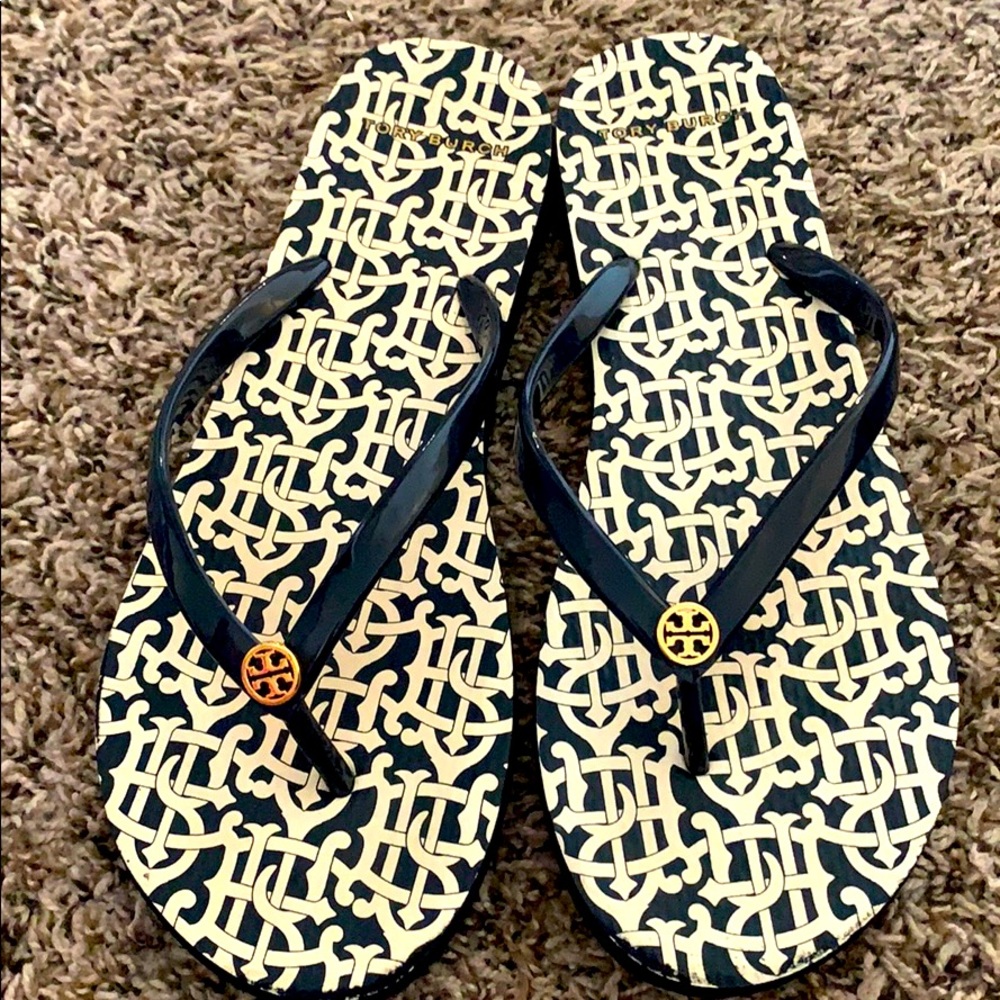 BRAND NEW TORY BURCH SANDALS!